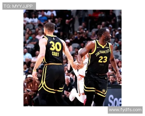 2021年勇士与骑士精彩对决直播回放全程回顾与精彩瞬间分析